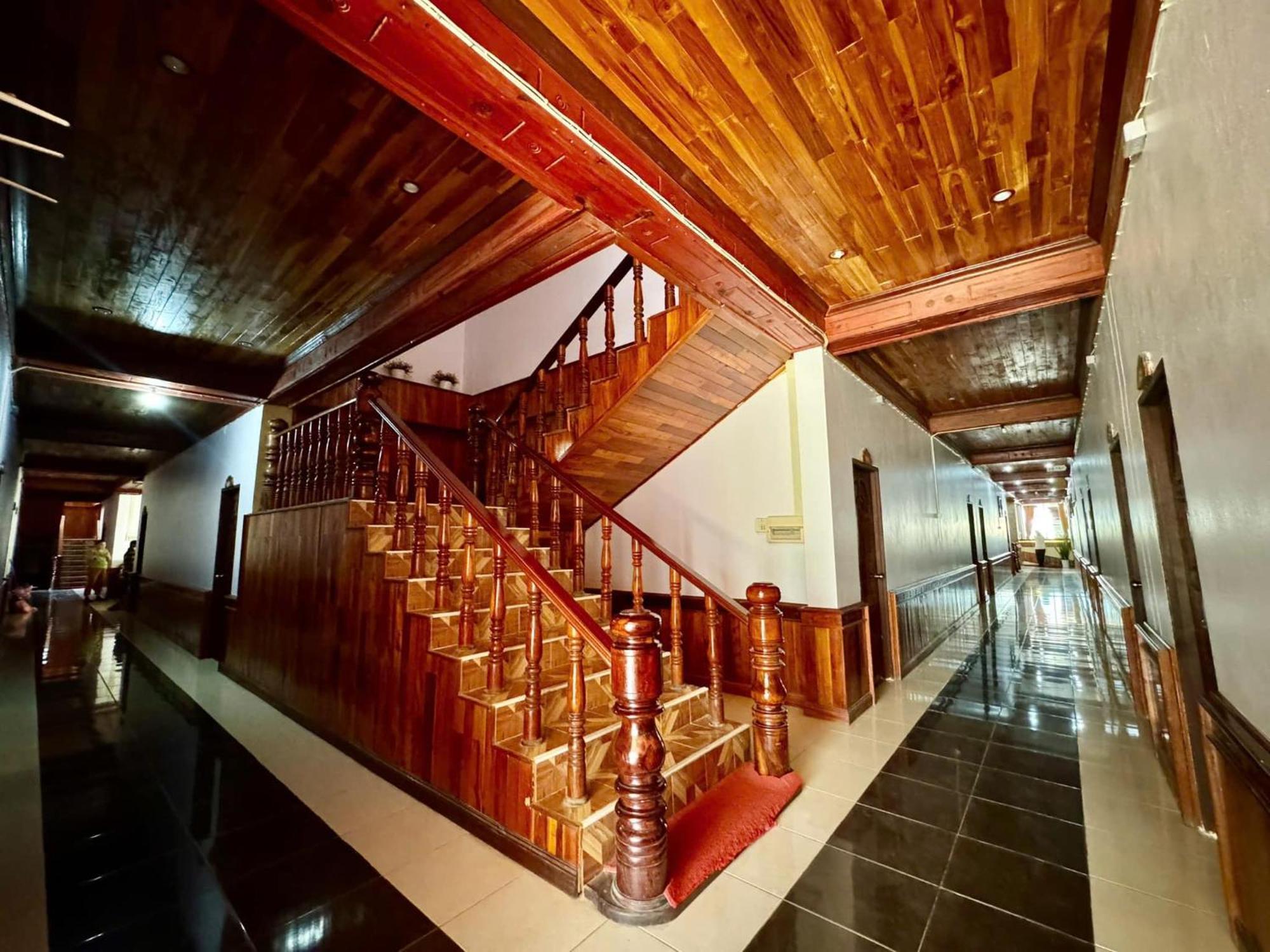 Khampaseuth Hotel Ванг-В'єнг Екстер'єр фото